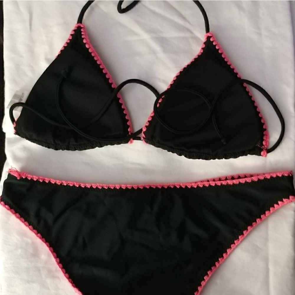 Power Flower Bikini - Picture 3 of 4